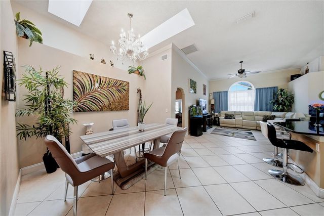 6804 MIRROR LAKE AVENUE, Tampa, FL 33634