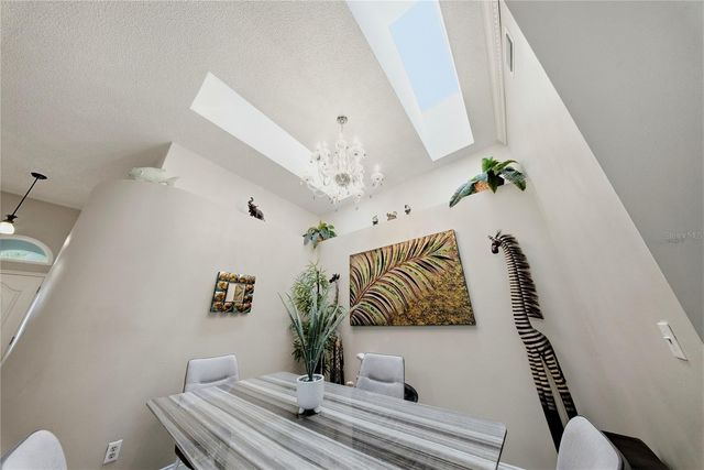 6804 MIRROR LAKE AVENUE, Tampa, FL 33634