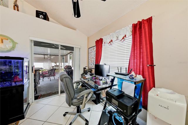 6804 MIRROR LAKE AVENUE, Tampa, FL 33634
