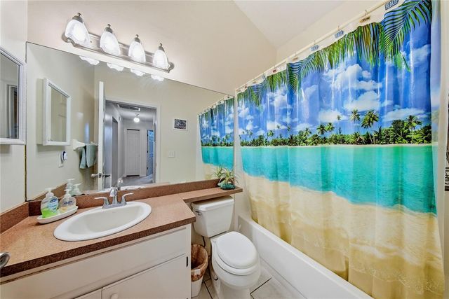 6804 MIRROR LAKE AVENUE, Tampa, FL 33634