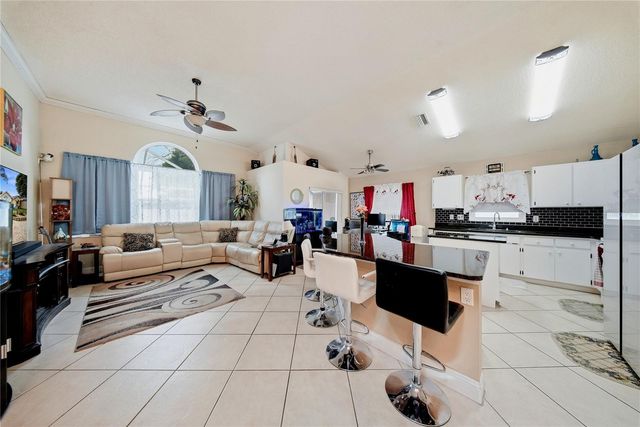 6804 MIRROR LAKE AVENUE, Tampa, FL 33634