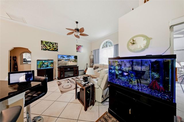 6804 MIRROR LAKE AVENUE, Tampa, FL 33634