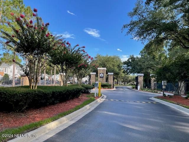 13475 STONE POND Drive, Jacksonville, FL 32224