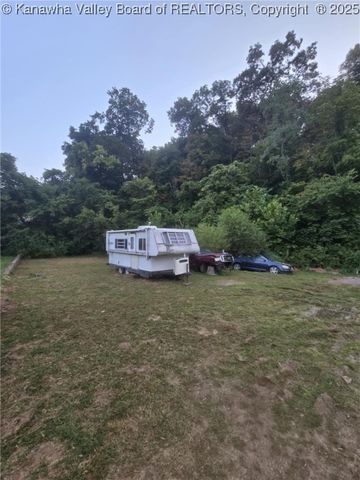 4253 W Washington Street, Charleston, WV 25387