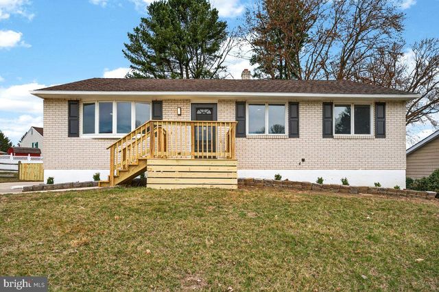 24 VANSANT RD, Newark, DE 19711