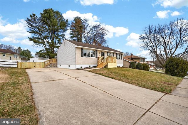 24 VANSANT RD, Newark, DE 19711