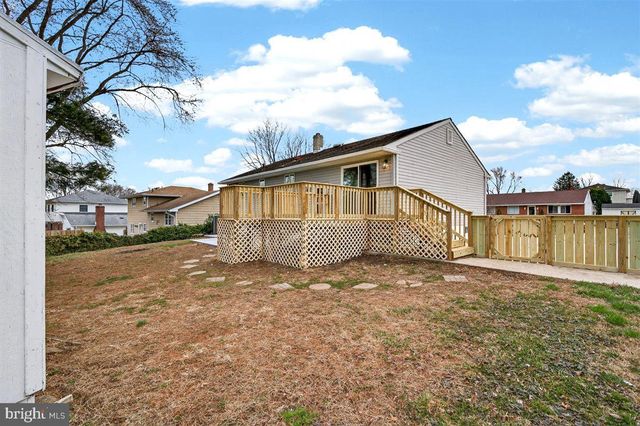 24 VANSANT RD, Newark, DE 19711