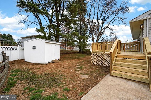 24 VANSANT RD, Newark, DE 19711