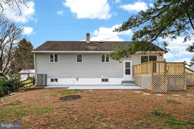 24 VANSANT RD, Newark, DE 19711