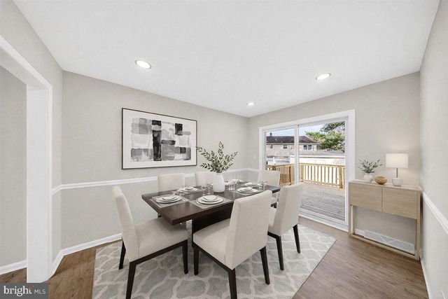 24 VANSANT RD, Newark, DE 19711