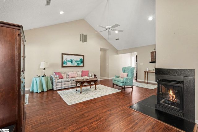 139 Forest Lake Drive, Simpsonville, SC 29681