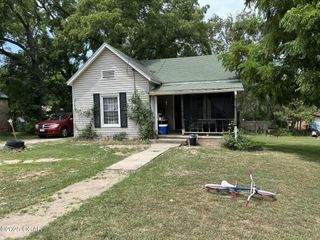 802 S High Street, Neosho, MO 64850