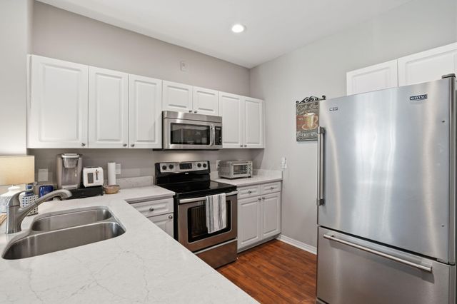 130 River Landing Drive 3111, Charleston, SC 29492