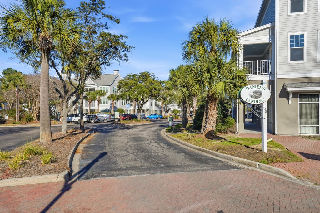 130 River Landing Drive 3111, Charleston, SC 29492