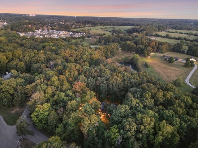 7317 Sugar Camp Hollow Rd, Fairview, TN 37062