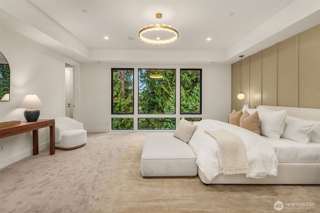 10656 Woodhaven Lane, Bellevue, WA 98004