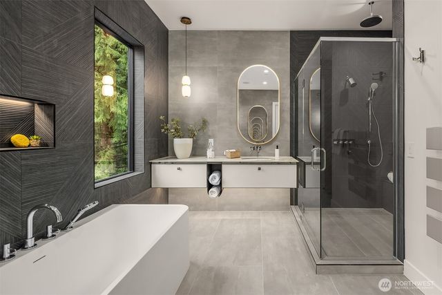 10656 Woodhaven Lane, Bellevue, WA 98004