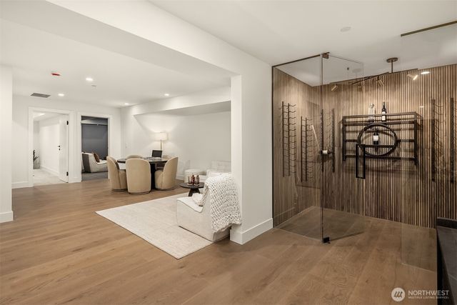 10656 Woodhaven Lane, Bellevue, WA 98004