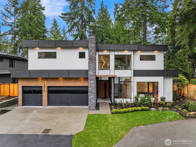 10656 Woodhaven Lane, Bellevue, WA 98004