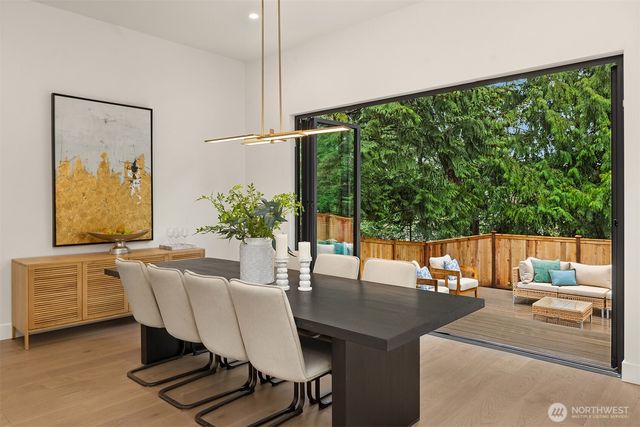 10656 Woodhaven Lane, Bellevue, WA 98004