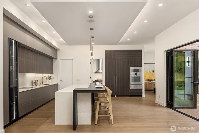 10656 Woodhaven Lane, Bellevue, WA 98004