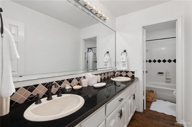 1415 Marigold Avenue, Mcallen, TX 78501