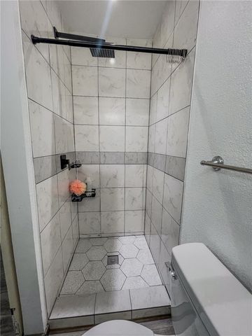 1506 Elvira St, Alice, TX 78332