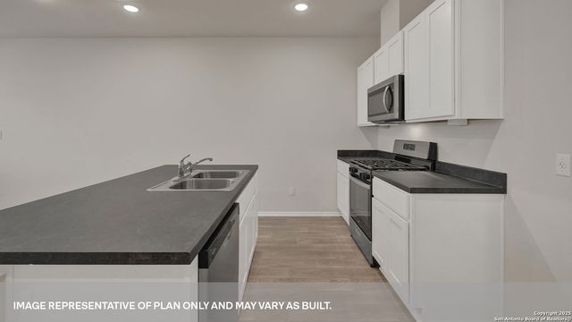 213 VARNER, Maxwell, TX 78656
