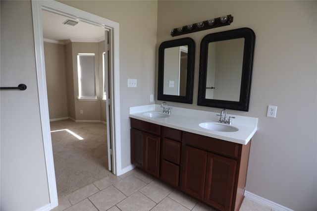 5547 Linden Rose Lane, Sugar Land, TX 77479