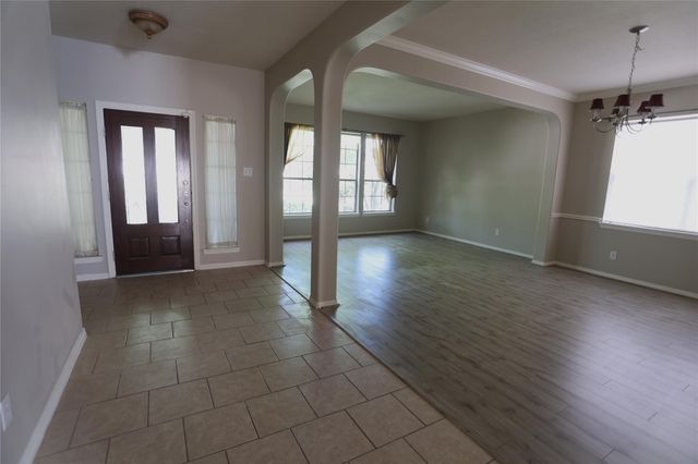 5547 Linden Rose Lane, Sugar Land, TX 77479