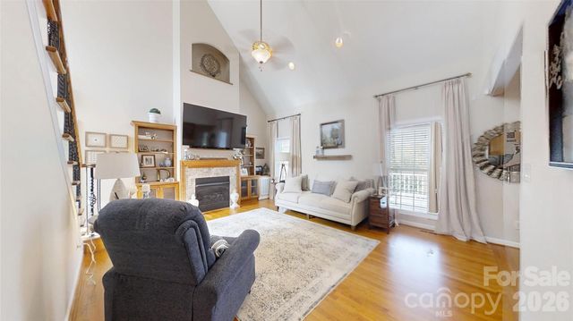 2400 Carriage Lane, Lincolnton, NC 28092