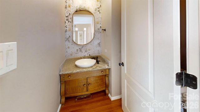 2400 Carriage Lane, Lincolnton, NC 28092