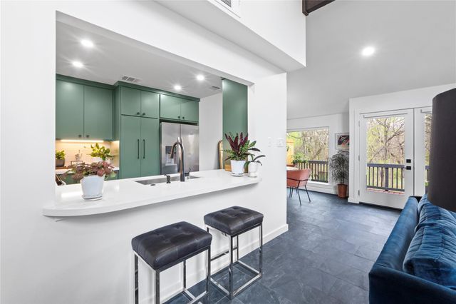 2528 Stoutwood CIR, Austin, TX 78745