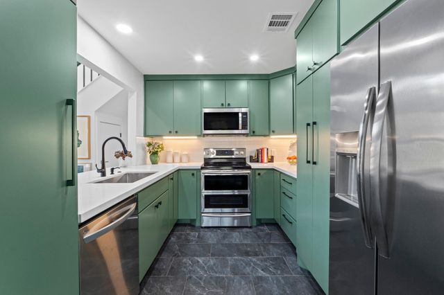 2528 Stoutwood CIR, Austin, TX 78745