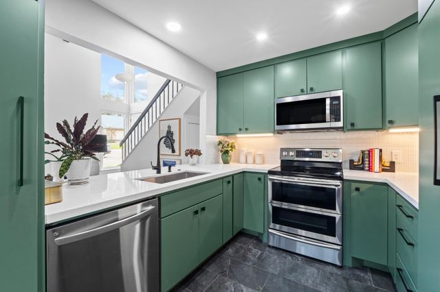 2528 Stoutwood CIR, Austin, TX 78745