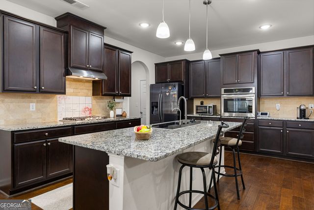 166 Brookview Drive, Newnan, GA 30265