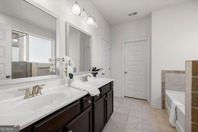 166 Brookview Drive, Newnan, GA 30265