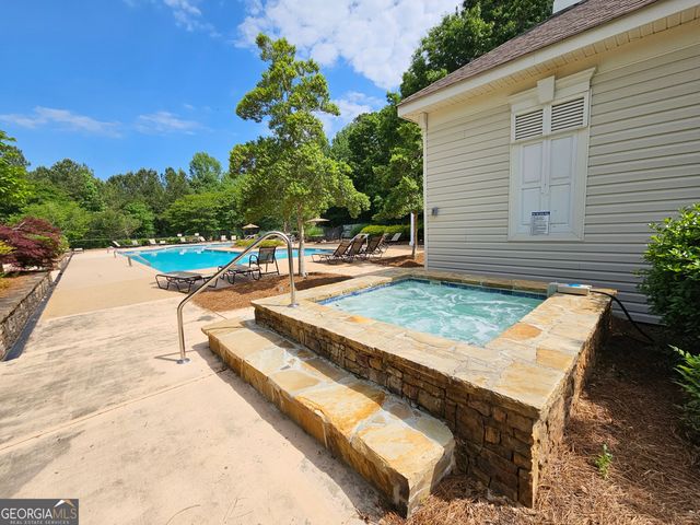 166 Brookview Drive, Newnan, GA 30265