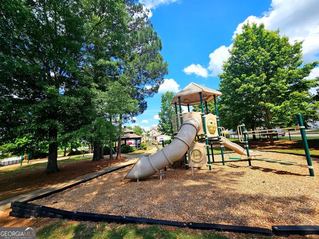 166 Brookview Drive, Newnan, GA 30265