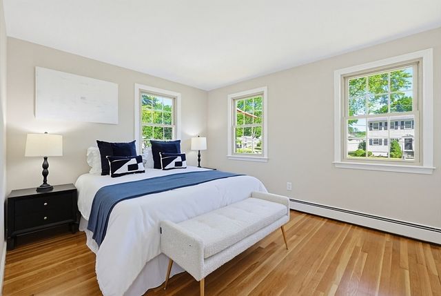 3 Gwynne Rd, Franklin, MA 02038