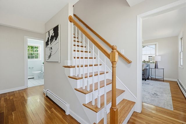 3 Gwynne Rd, Franklin, MA 02038