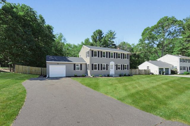 3 Gwynne Rd, Franklin, MA 02038