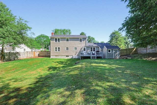 3 Gwynne Rd, Franklin, MA 02038