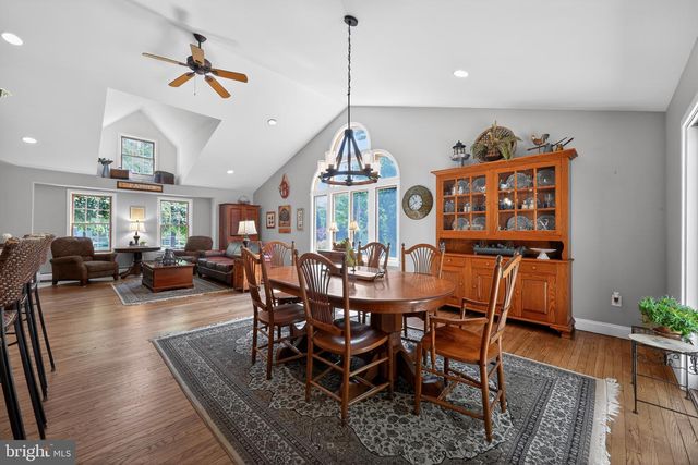 460 WELLS RD, Doylestown, PA 18901