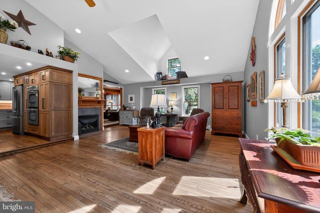 460 WELLS RD, Doylestown, PA 18901