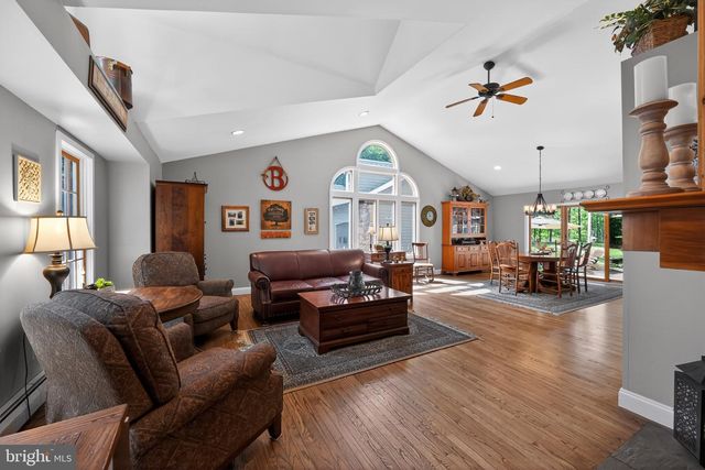460 WELLS RD, Doylestown, PA 18901