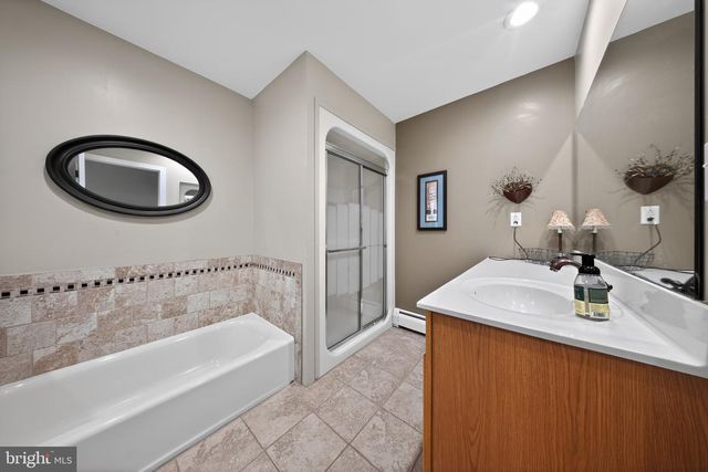460 WELLS RD, Doylestown, PA 18901