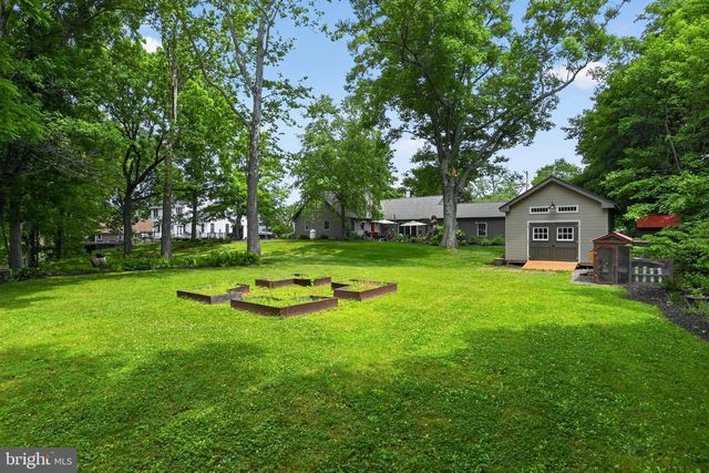 460 WELLS RD, Doylestown, PA 18901