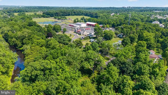 460 WELLS RD, Doylestown, PA 18901