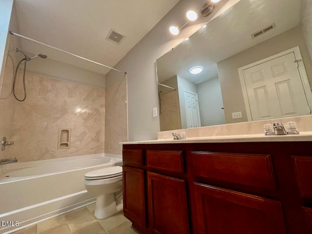 2932 Glade Aster Court, Raleigh, NC 27604